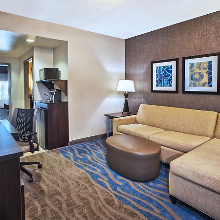 Holiday Inn Express & Suites Dayton South - I-675 By Ihg Shanersville Esterno foto