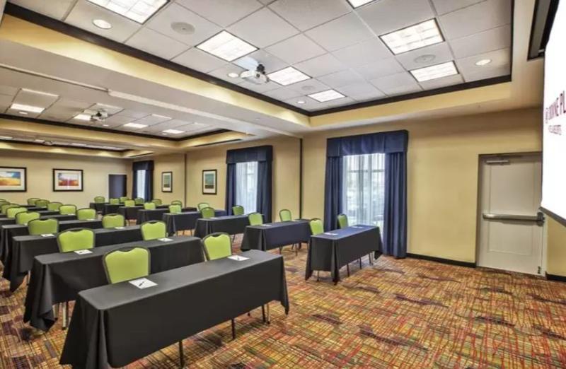 Holiday Inn Express & Suites Dayton South - I-675 By Ihg Shanersville Esterno foto