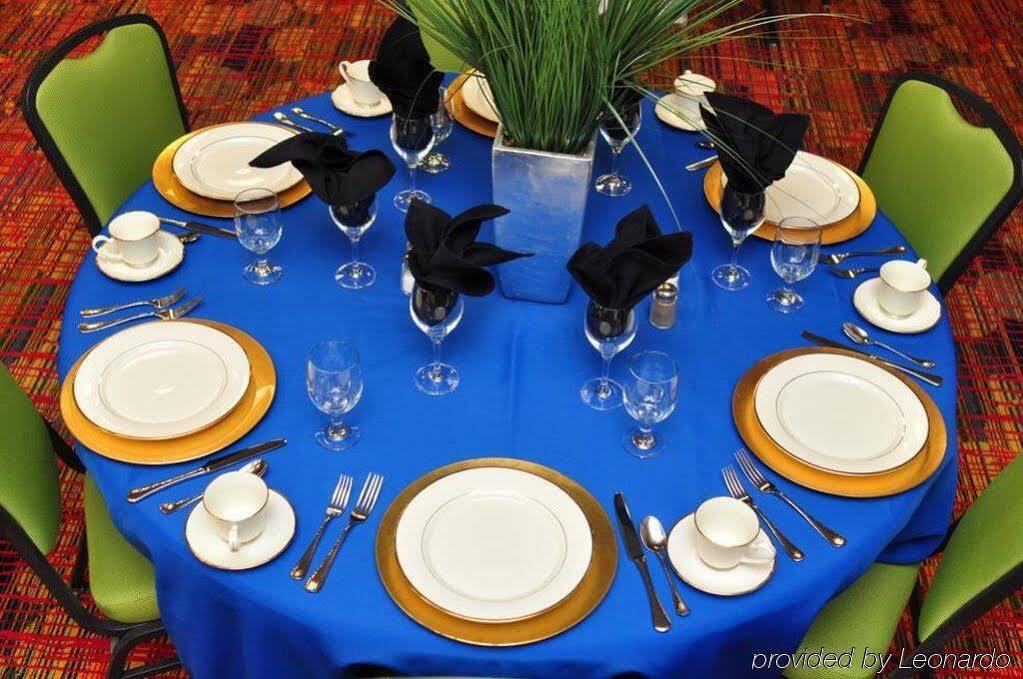Holiday Inn Express & Suites Dayton South - I-675 By Ihg Shanersville Esterno foto
